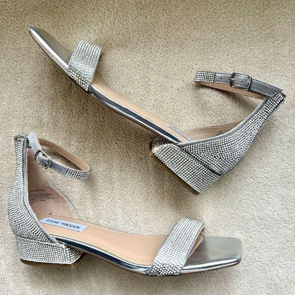 Steve Madden Nava Rhinestone Low Heel Silver Sandal Women 8 M Ankle Strap Square - Picture 1 of 15